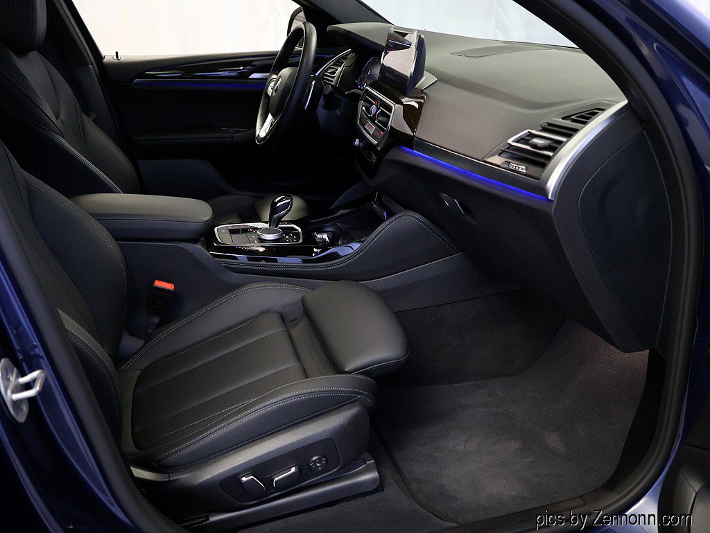 Used 2025 BMW X4 xDrive30i w/ Premium Package image 37