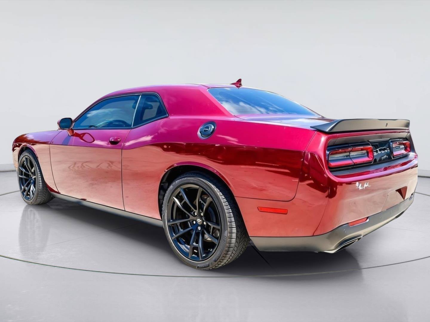 Used 2020 Dodge Challenger R/T Scat Pack w/ Dynamics Package RWD image 5