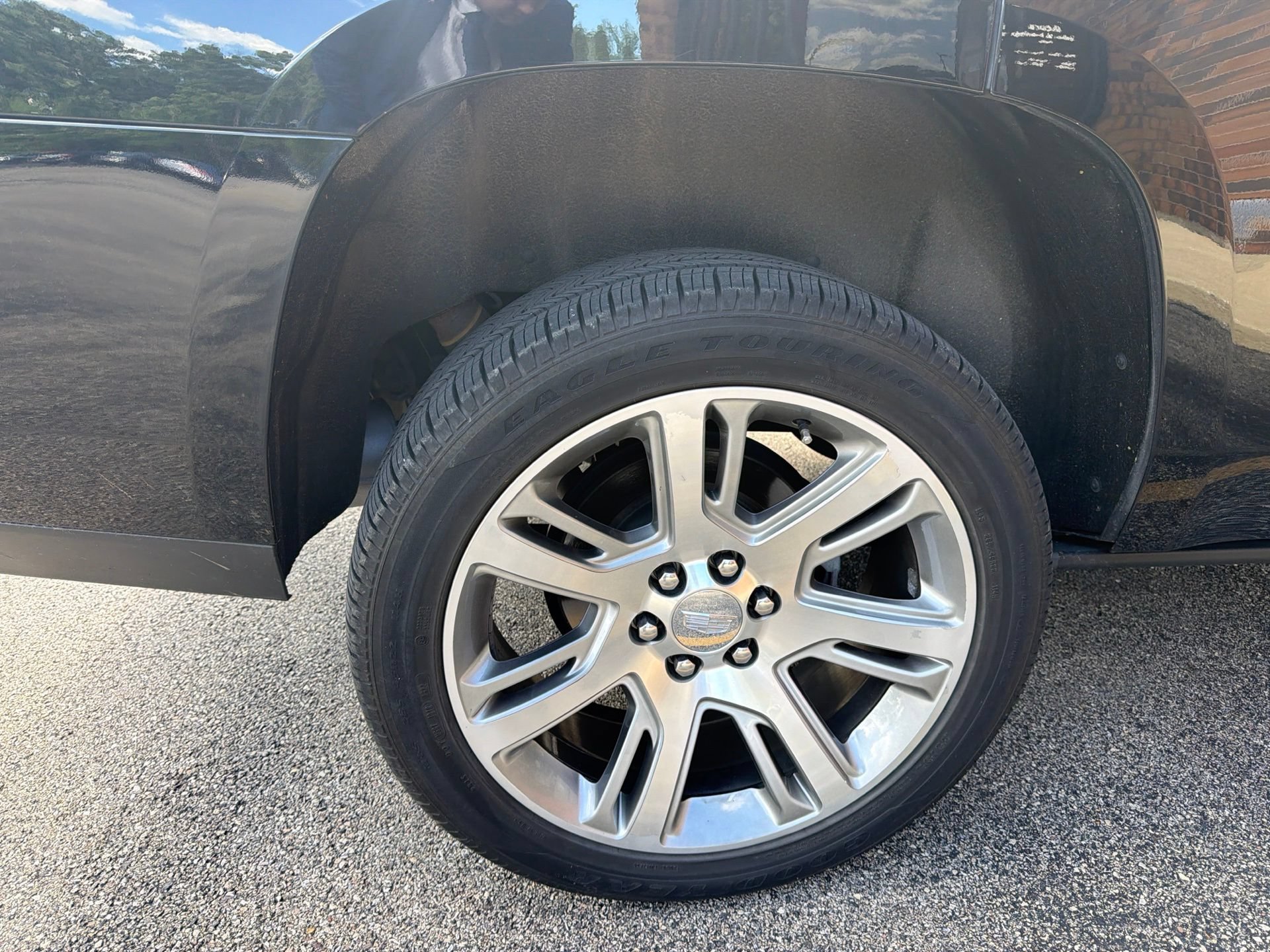 Used 2020 Cadillac Escalade Luxury AWD/4WD image 6