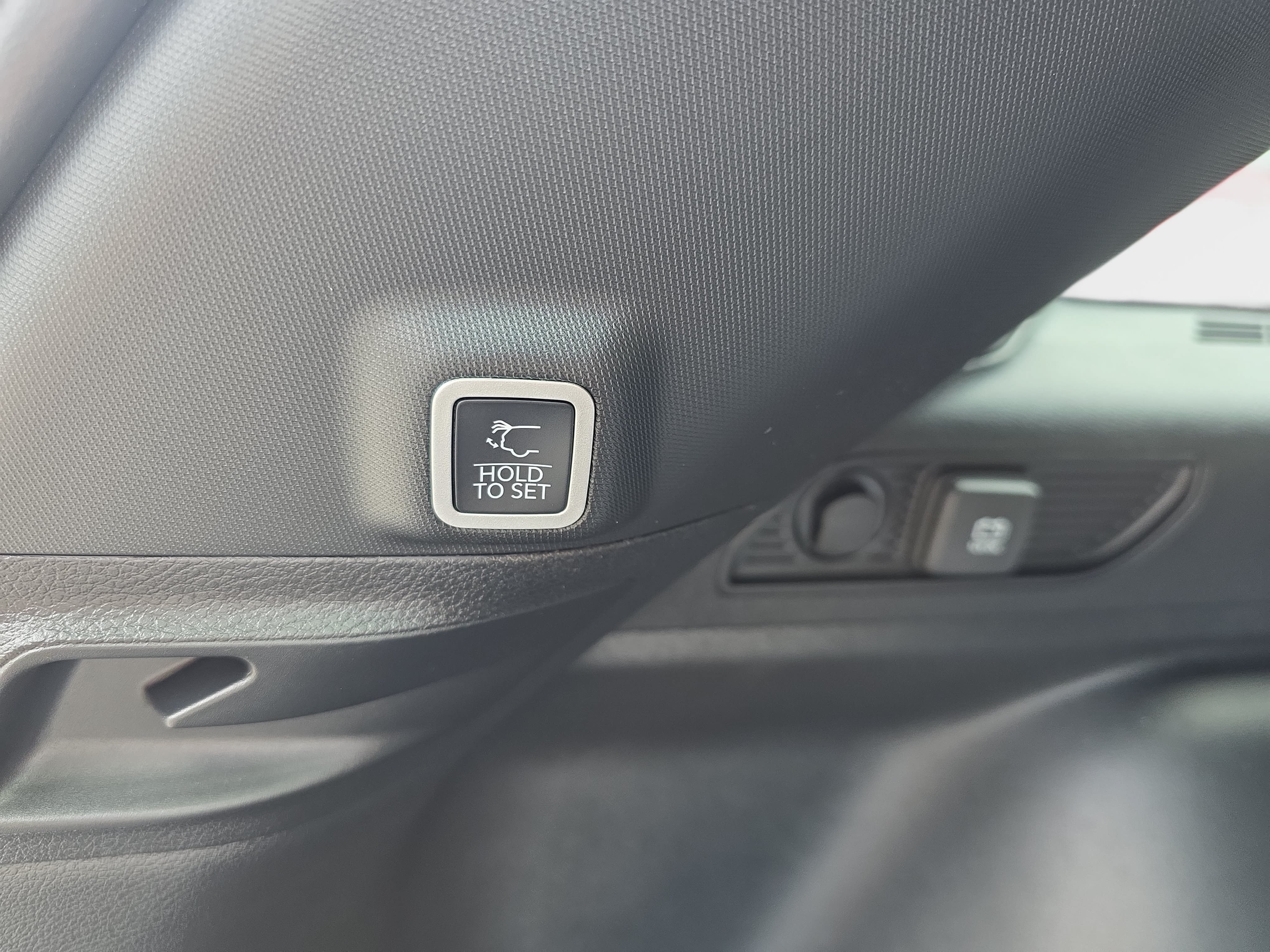 New 2026 Jeep Grand Cherokee Limited AWD/4WD image 11
