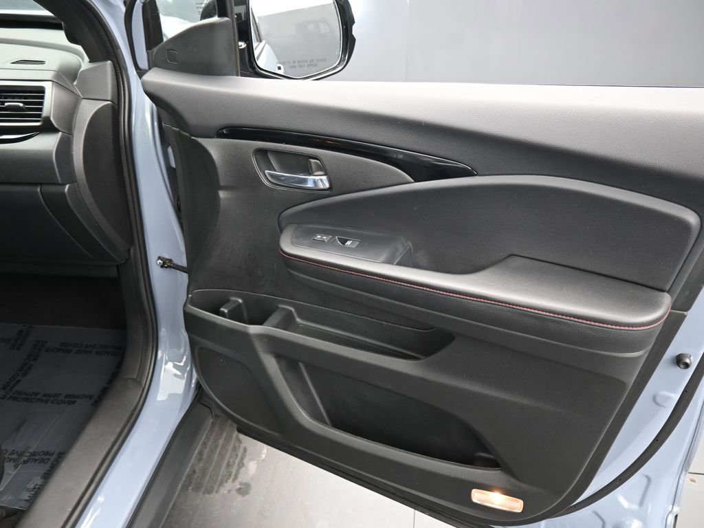 Used 2023 Honda Ridgeline Black Edition image 44