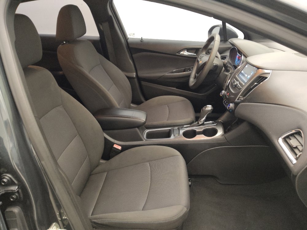 Used 2018 Chevrolet Cruze LT w/ Convenience Package FWD image 21