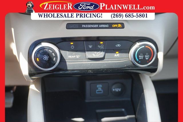 Used 2022 Ford Escape SE image 18