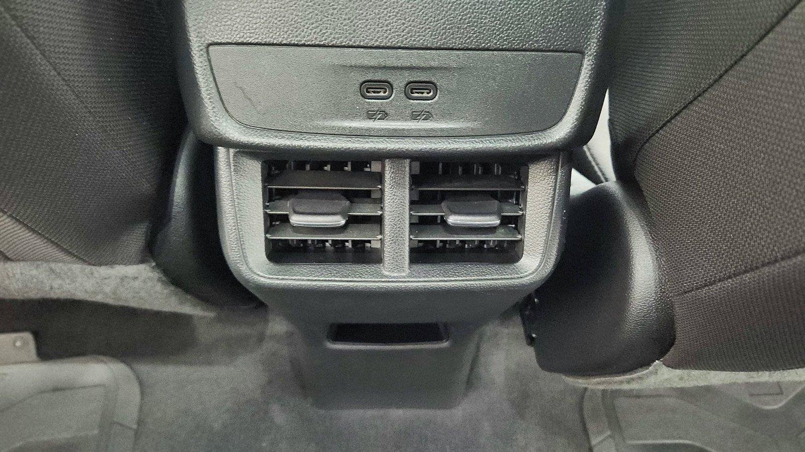Used 2025 Chevrolet Equinox LT FWD image 23
