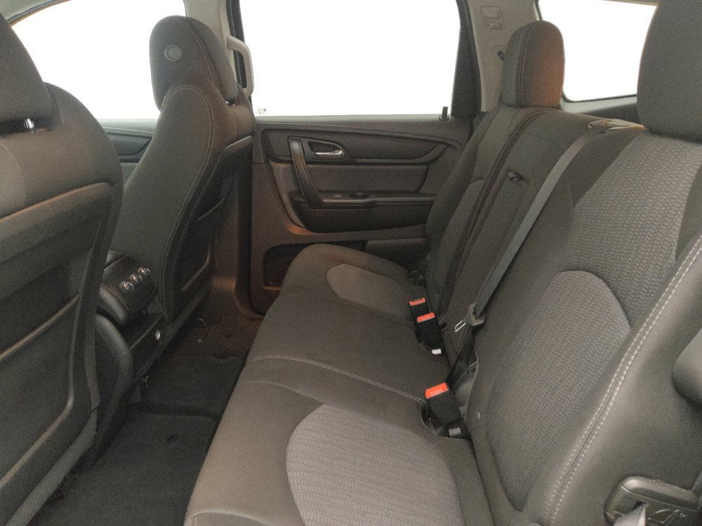 Used 2016 Chevrolet Traverse LT w/ Style and Technology Package FWD image 18