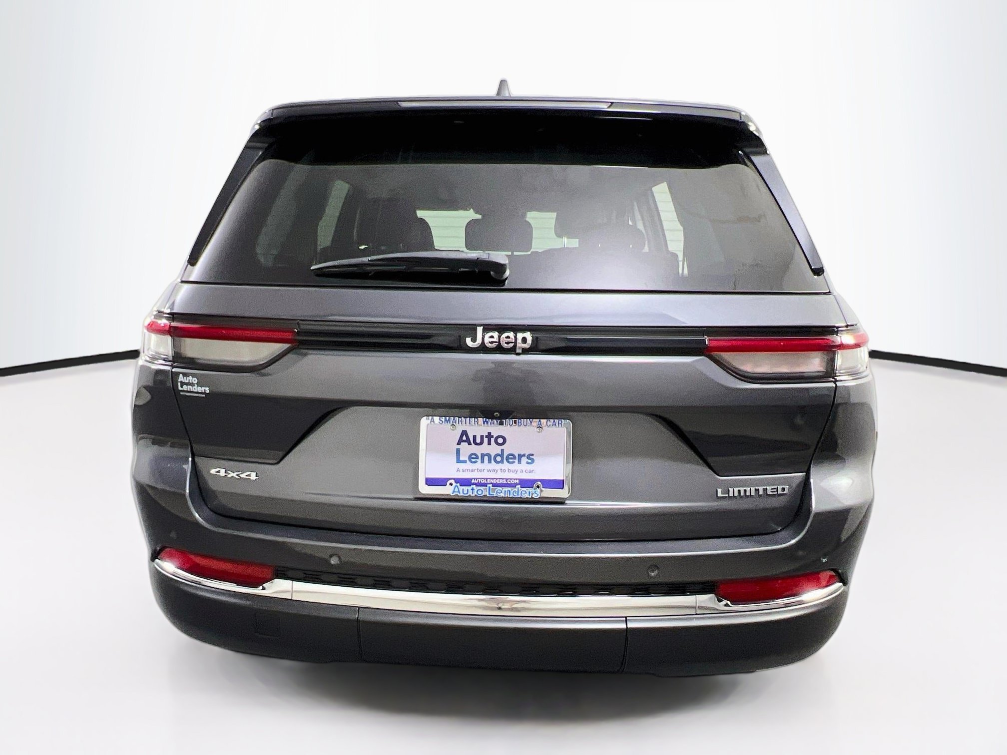 Used 2023 Jeep Grand Cherokee Limited AWD/4WD image 6