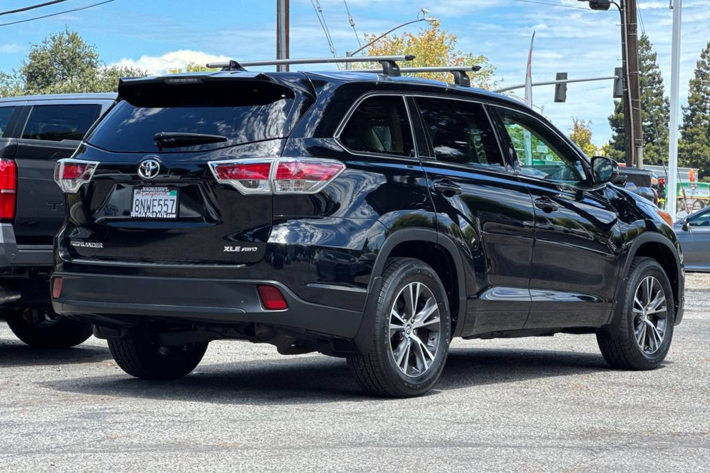 Certified 2016 Toyota Highlander XLE w/ Protection Package #3 AWD/4WD image 3