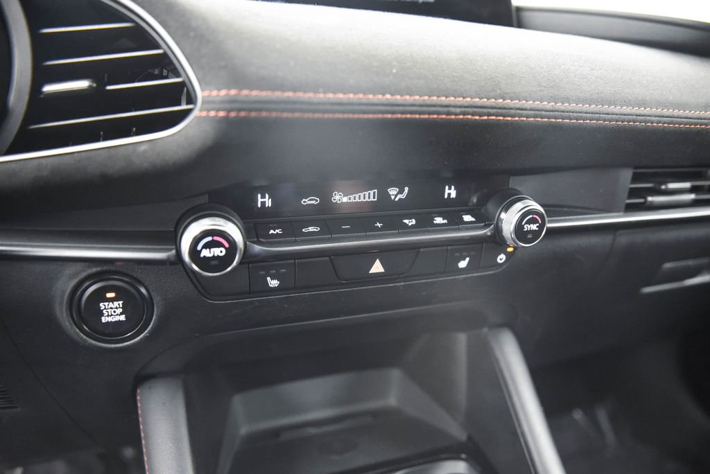 Used 2024 MAZDA MAZDA3 s image 21