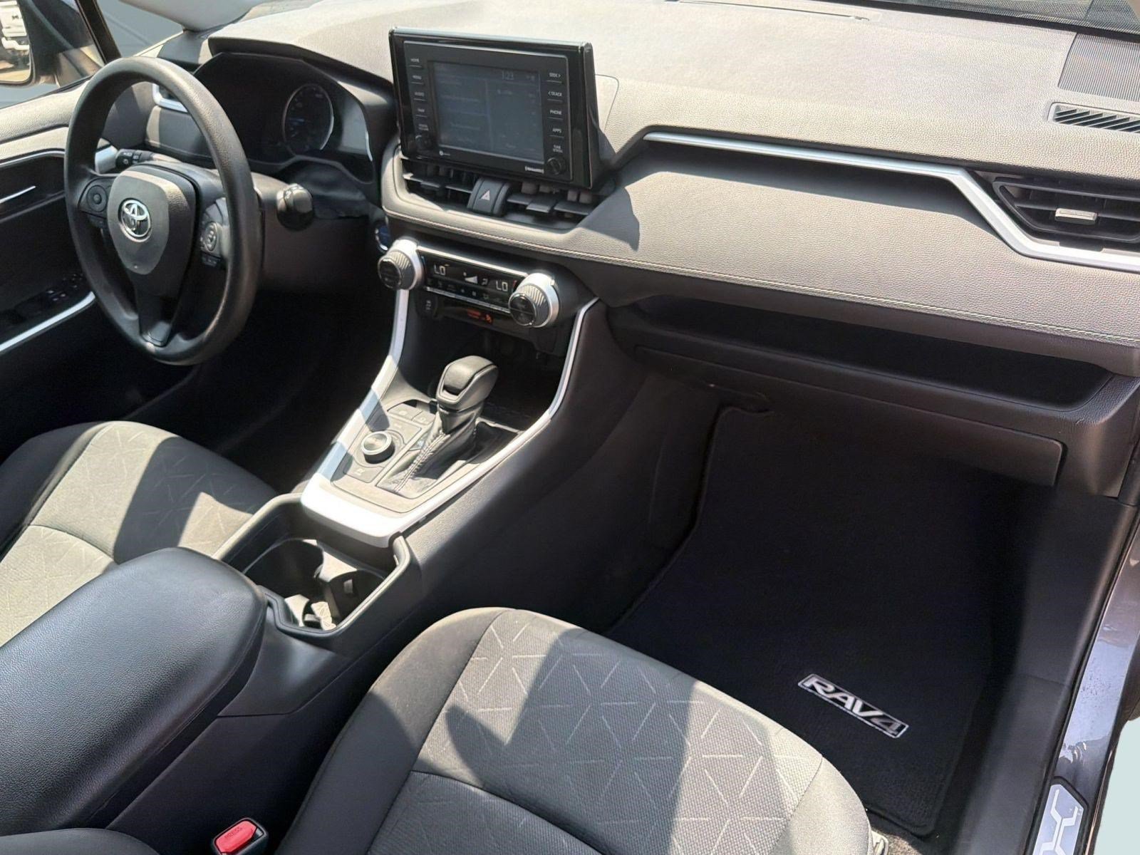 Used 2021 Toyota RAV4 XLE w/ Convenience Package AWD/4WD image 28