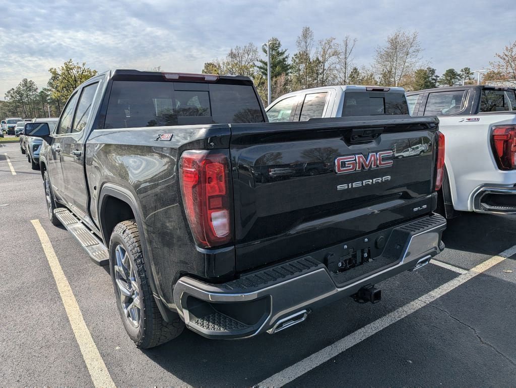 New 2026 GMC Sierra 1500 SLE w/ X31 Off-Road Package AWD/4WD image 6