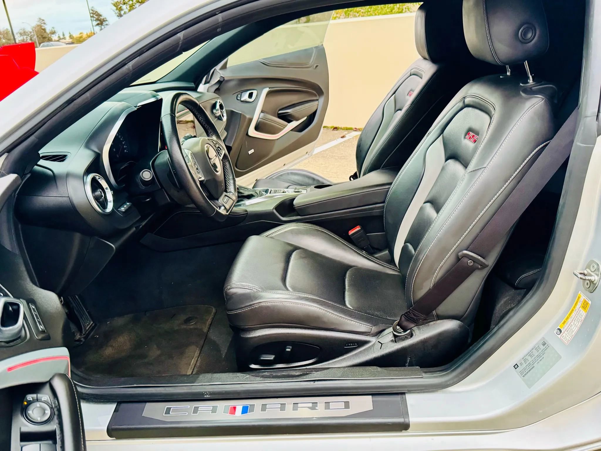 Used 2017 Chevrolet Camaro SS image 37