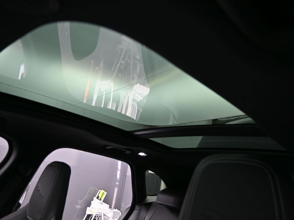 New 2026 Jaguar F-PACE R-Dynamic S image 28