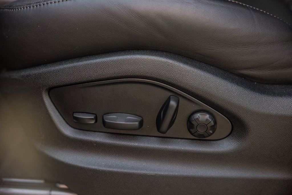 Certified 2025 Porsche Cayenne GTS image 19
