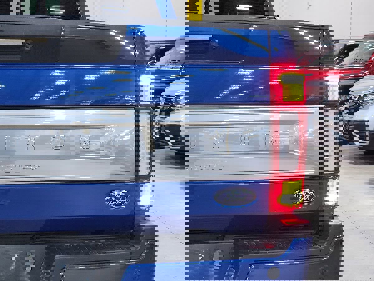 Used 2022 Ford F250 Platinum w/ FX4 Off-Road Package image 23