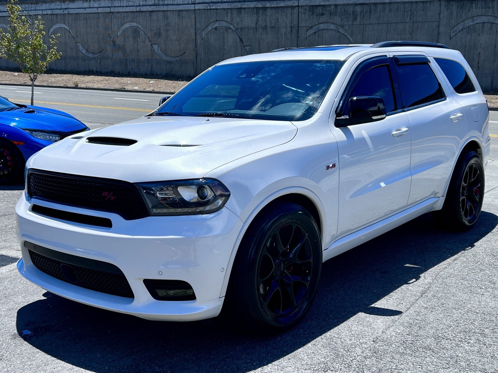Used 2018 Dodge Durango R/T w/ Technology Group AWD/4WD image 10