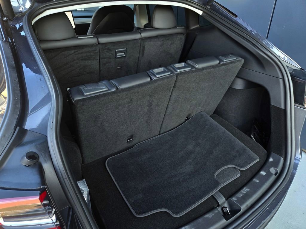 Used 2023 Tesla Model Y Long Range image 23