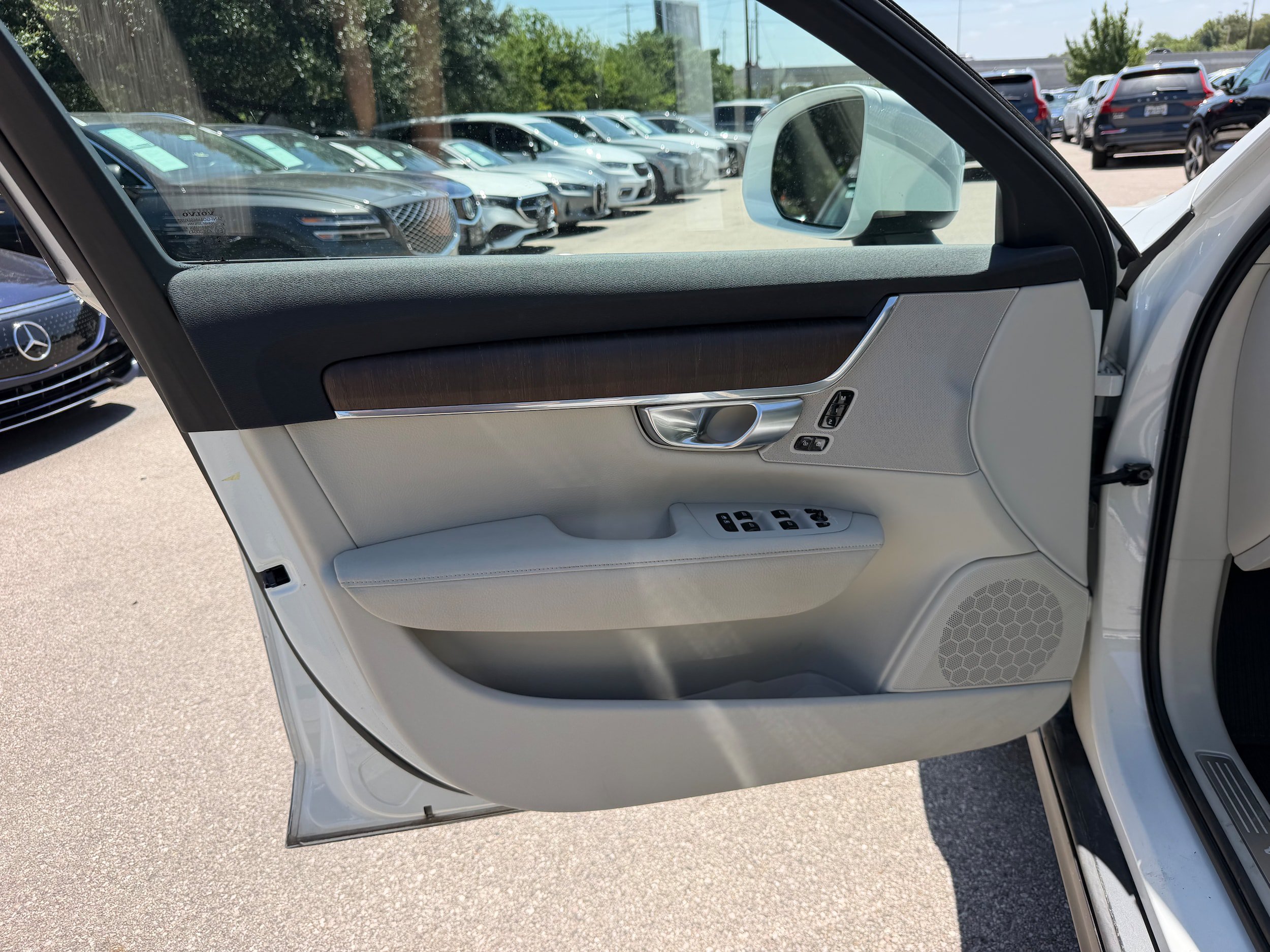 Used 2021 Volvo V90 T6 Cross Country w/ Advanced Package AWD/4WD image 21