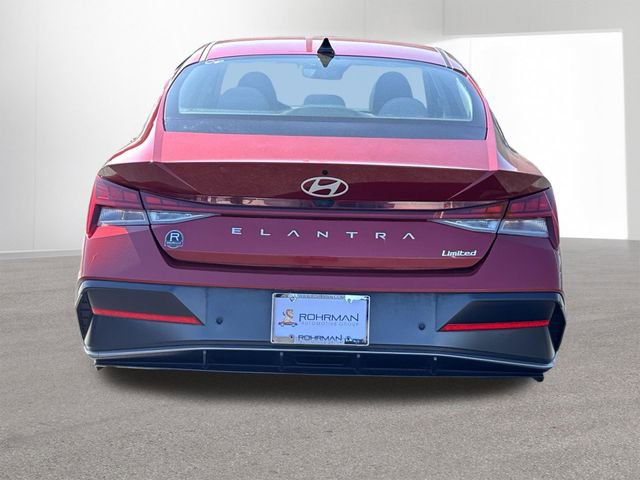 Used 2024 Hyundai Elantra Limited FWD image 15