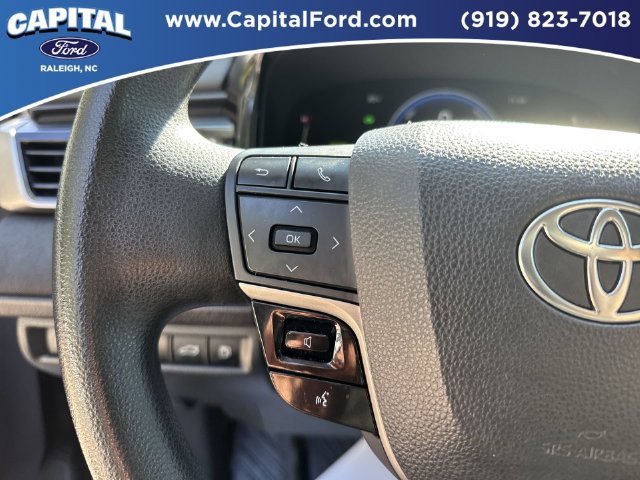 Used 2025 Toyota Camry LE FWD image 22
