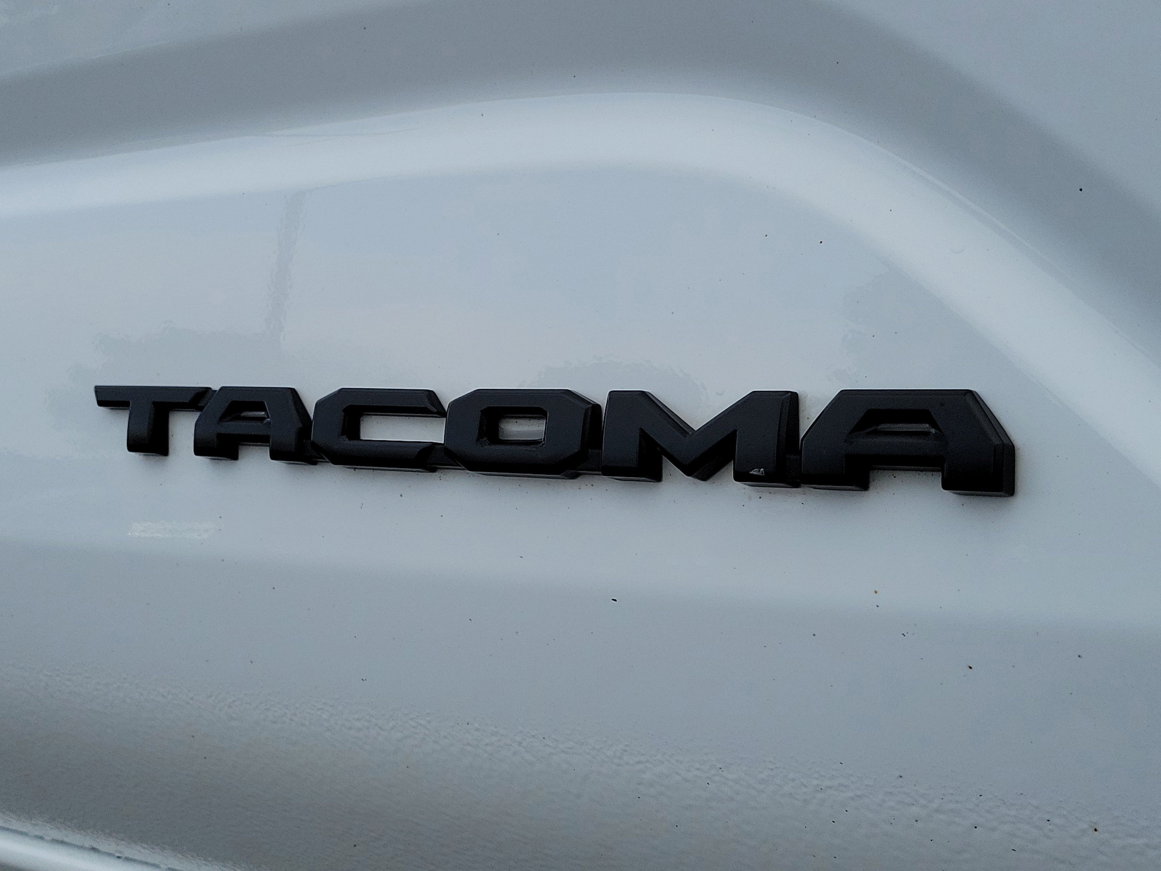 Used 2024 Toyota Tacoma TRD Off-Road image 6