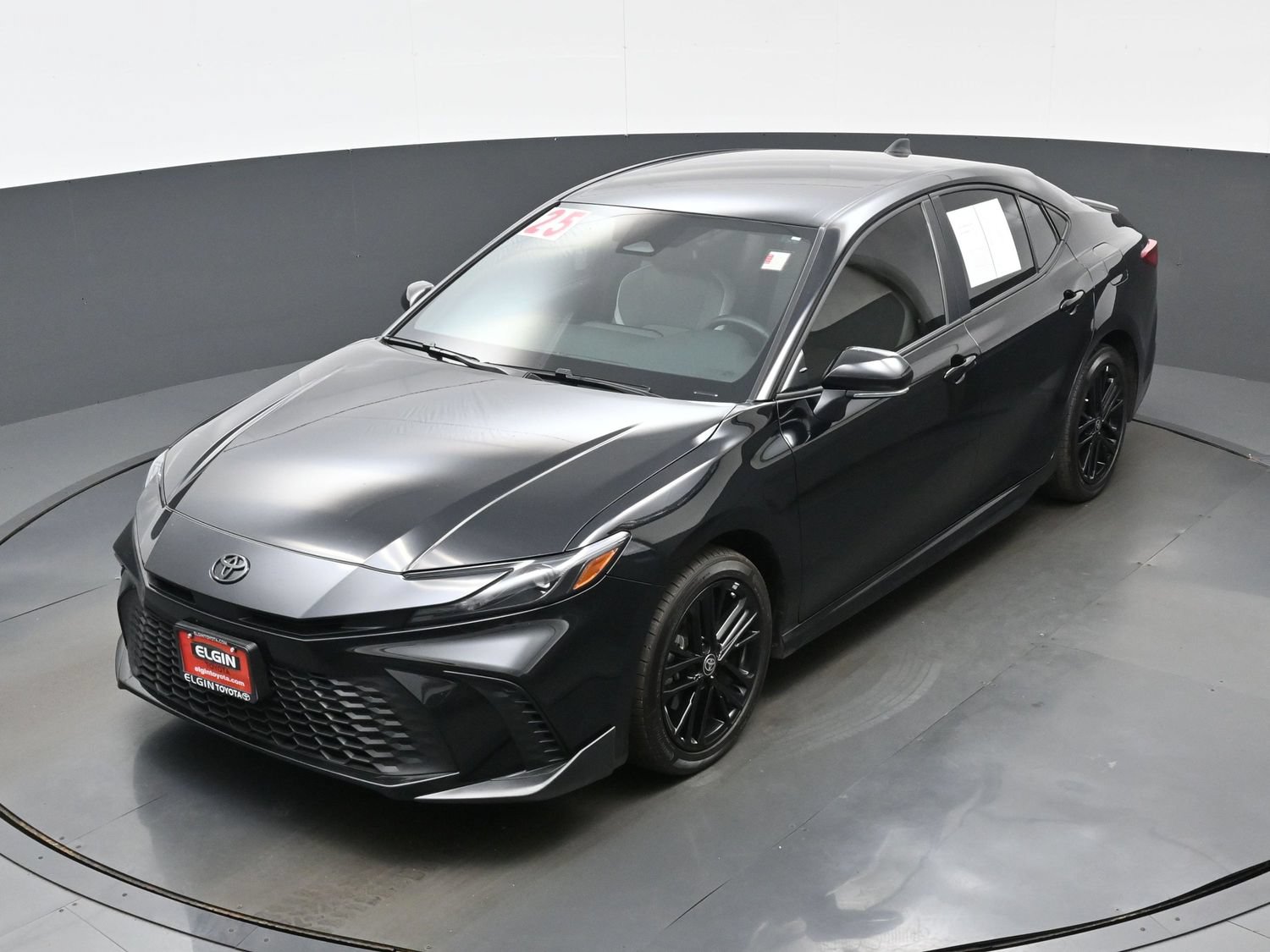 Used 2025 Toyota Camry SE AWD/4WD image 37