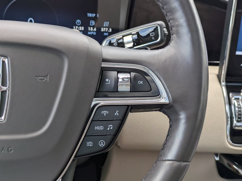 Certified 2022 Lincoln Navigator Reserve AWD/4WD image 30