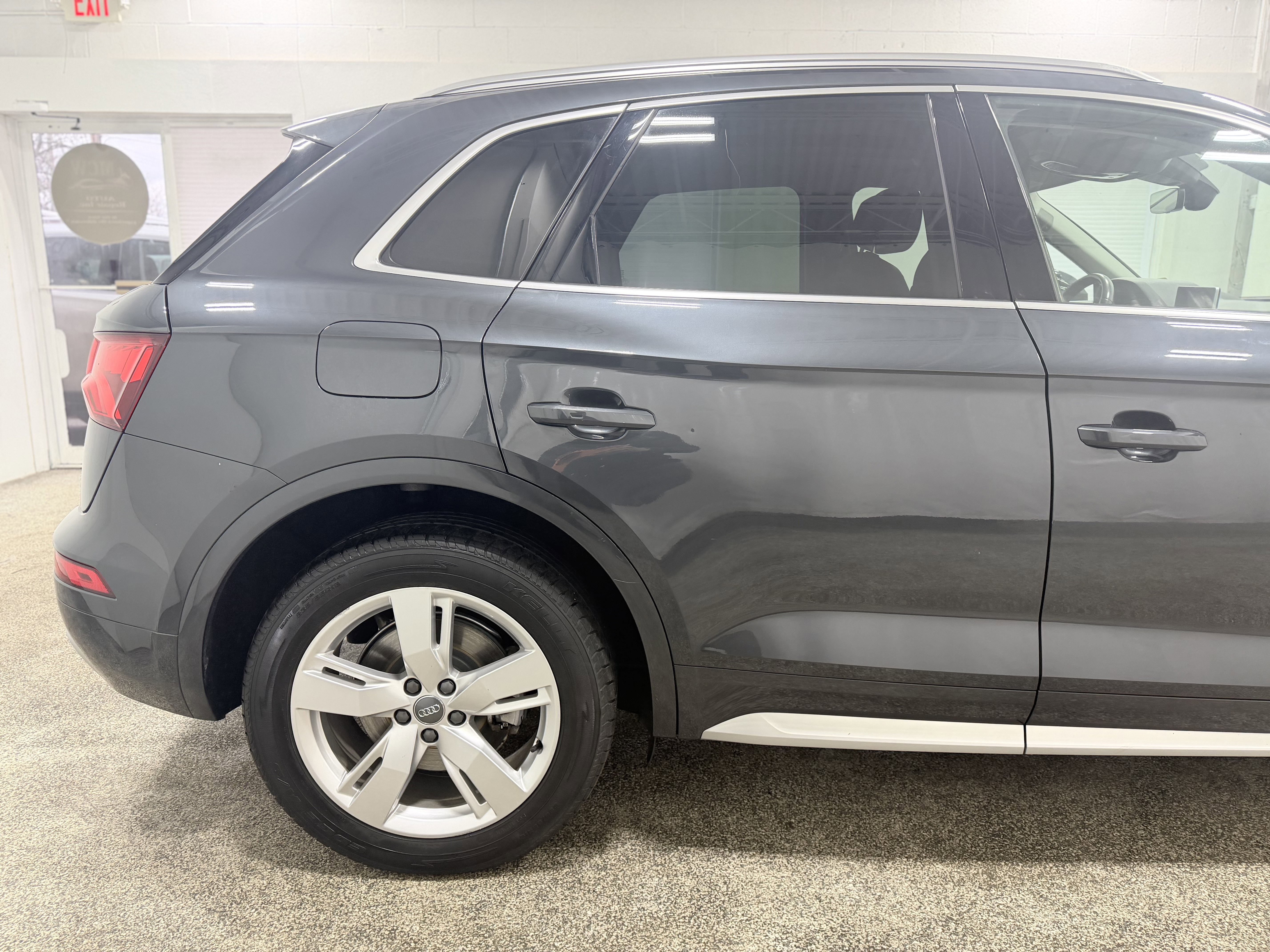 Used 2019 Audi Q5 2.0T Premium Plus w/ Premium Plus Package image 9