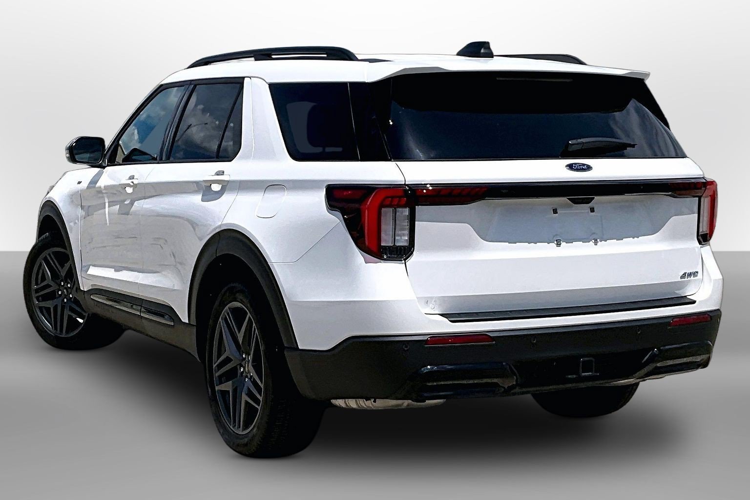 Used 2025 Ford Explorer ST-Line w/ Premium Package AWD/4WD image 10
