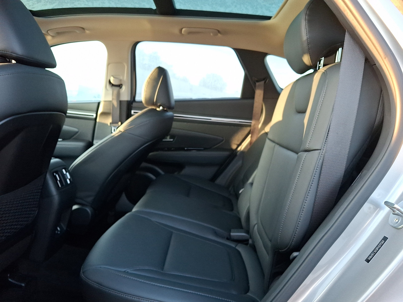 Certified 2023 Hyundai Tucson Limited AWD/4WD image 10
