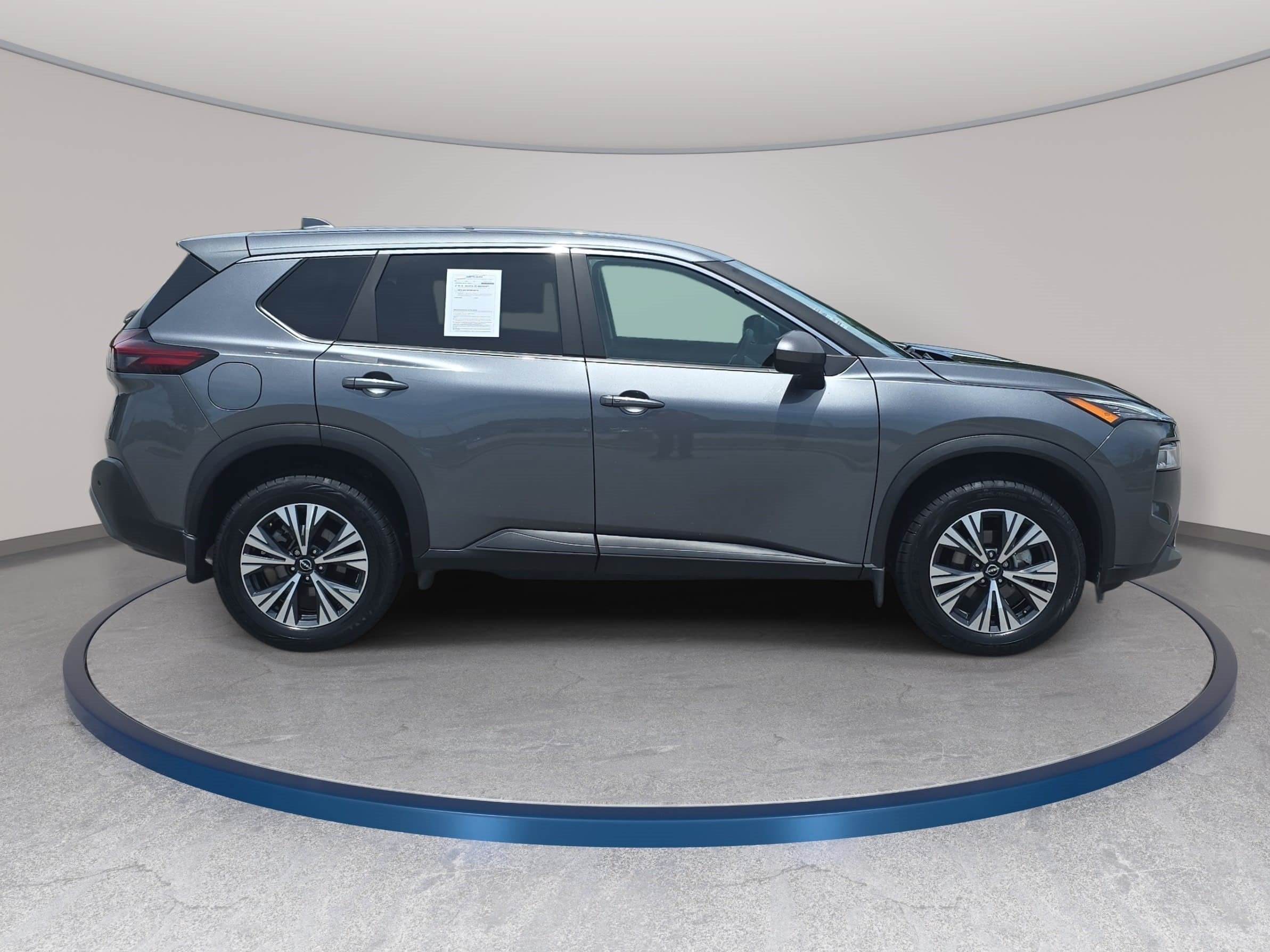 Used 2023 Nissan Rogue SV FWD image 4
