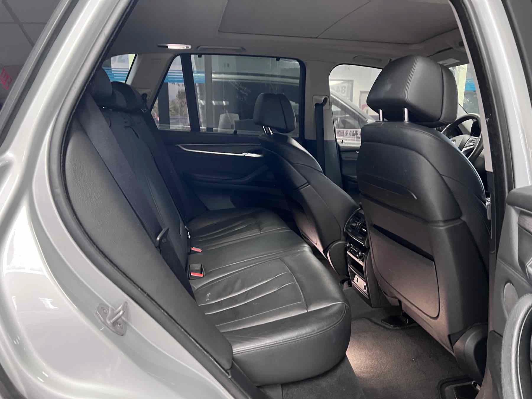 Used 2015 BMW X5 xDrive50i AWD/4WD image 12