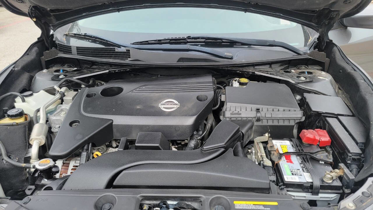 Used 2015 Nissan Altima 2.5 S w/ Power Driver Seat Package FWD image 29