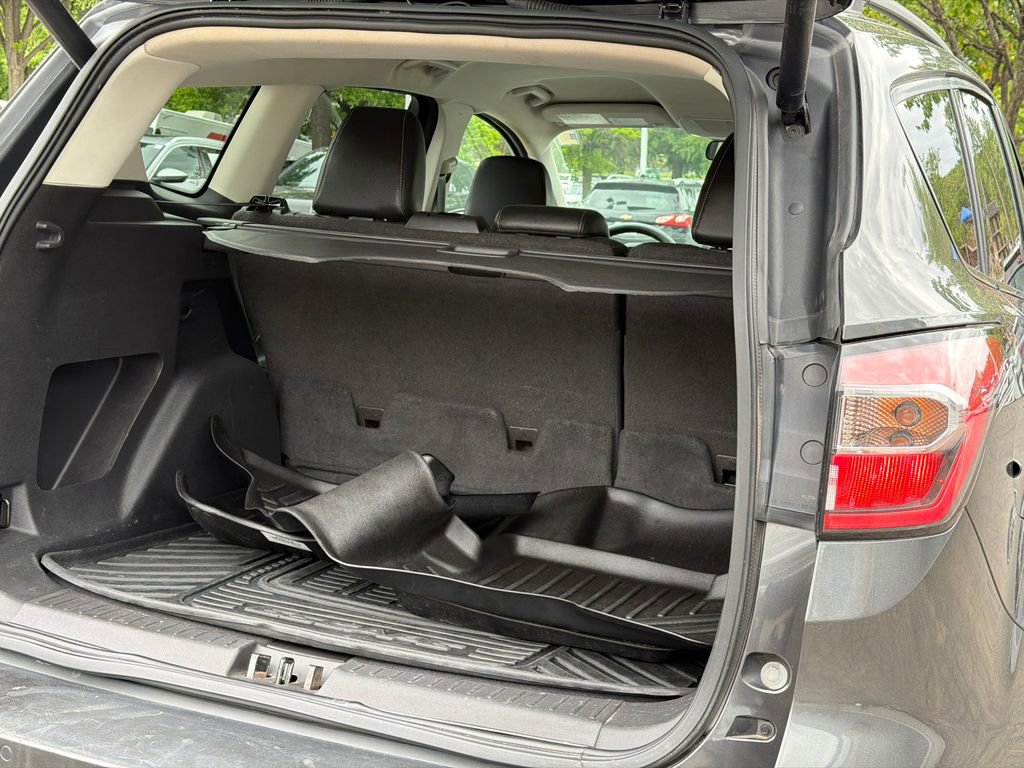 Used 2018 Ford Escape SEL AWD/4WD image 8