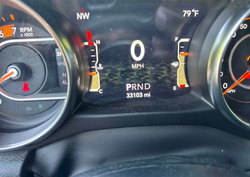 Used 2022 Jeep Wrangler Unlimited Sahara w/ Cold Weather Group AWD/4WD image 11