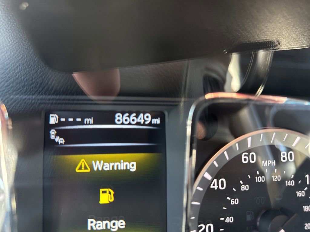 Used 2017 Nissan Titan SL AWD/4WD image 20
