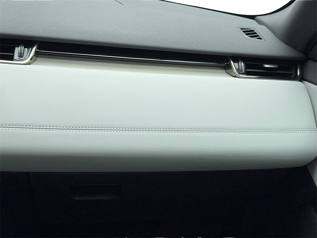 Used 2023 Land Rover Range Rover Evoque R-Dynamic SE image 20