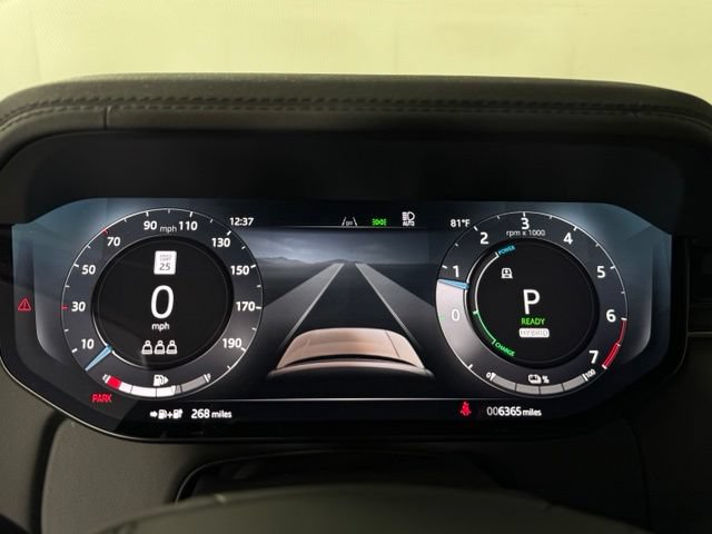 Used 2025 Land Rover Range Rover SE AWD/4WD image 18