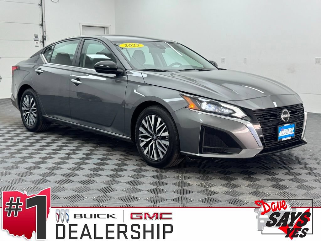 Used 2025 Nissan Altima 2.5 SV