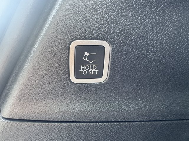 New 2027 Chrysler Pacifica Select FWD image 11