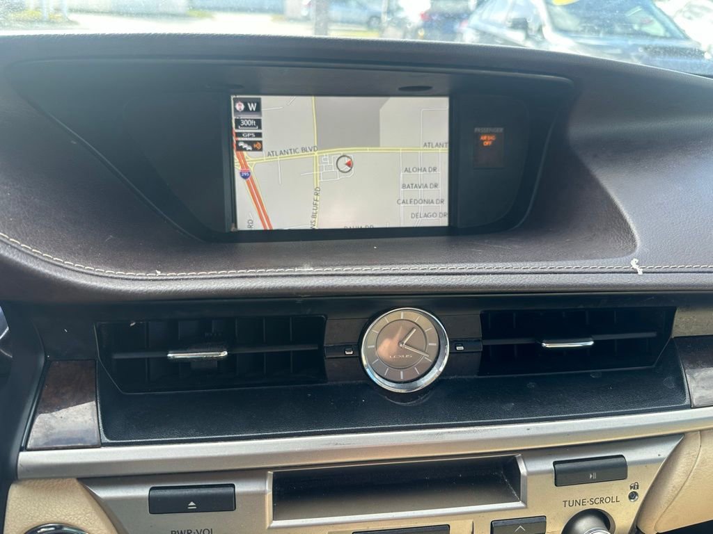 Used 2018 Lexus ES 350 w/ Navigation System Package image 30