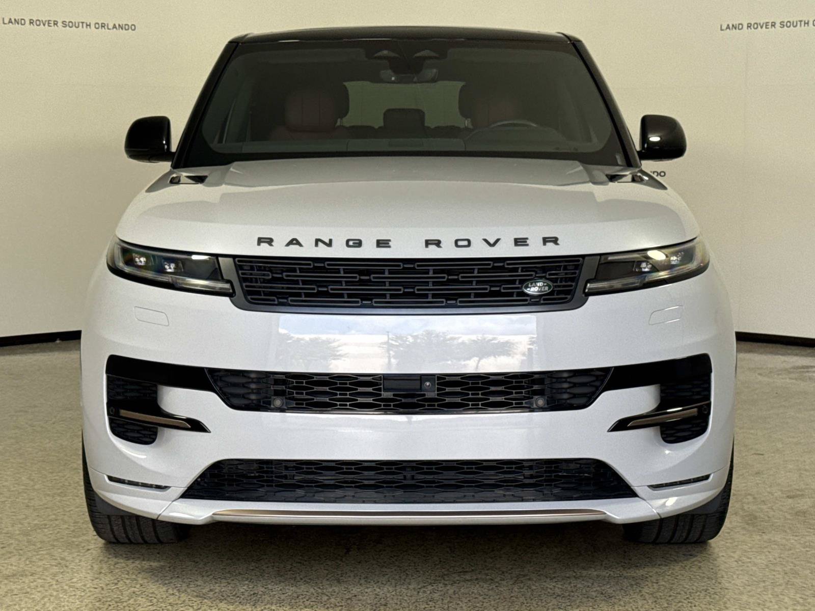 Used 2024 Land Rover Range Rover Sport Dynamic SE AWD/4WD image 8