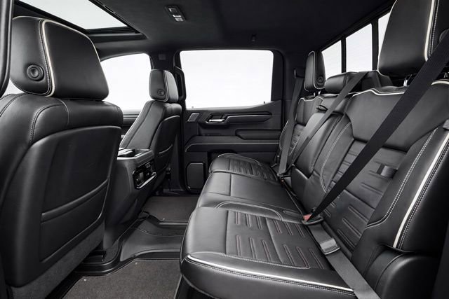 Used 2023 GMC Sierra 1500 AT4X image 16