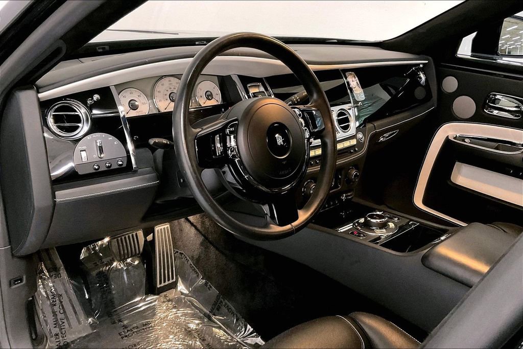 Used 2018 Rolls-Royce Ghost image 7