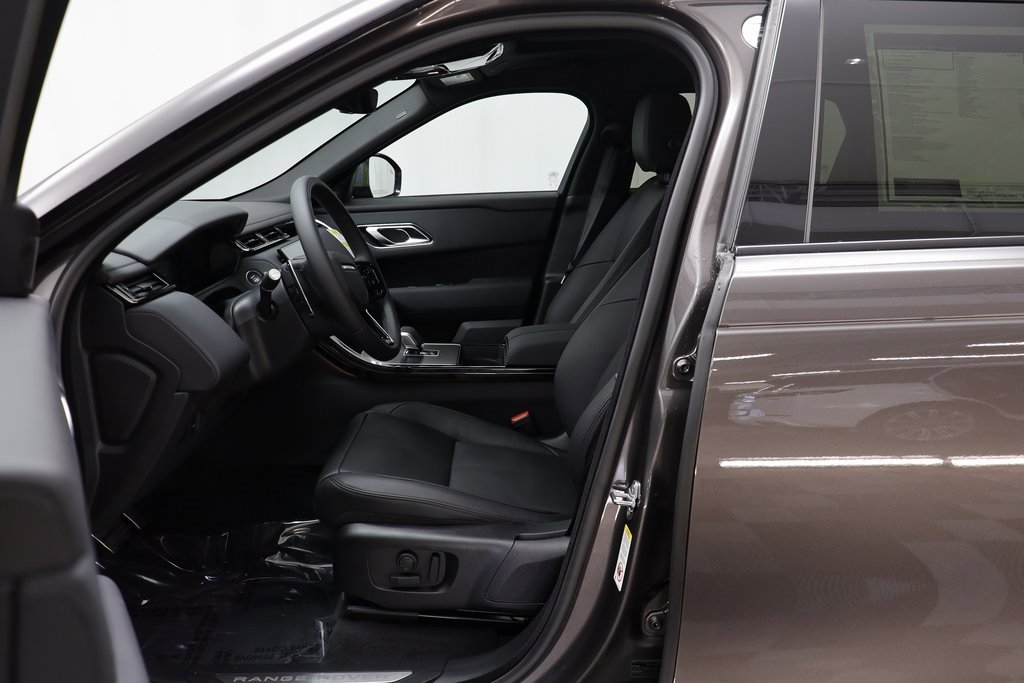 New 2026 Land Rover Range Rover Velar Dynamic SE image 6