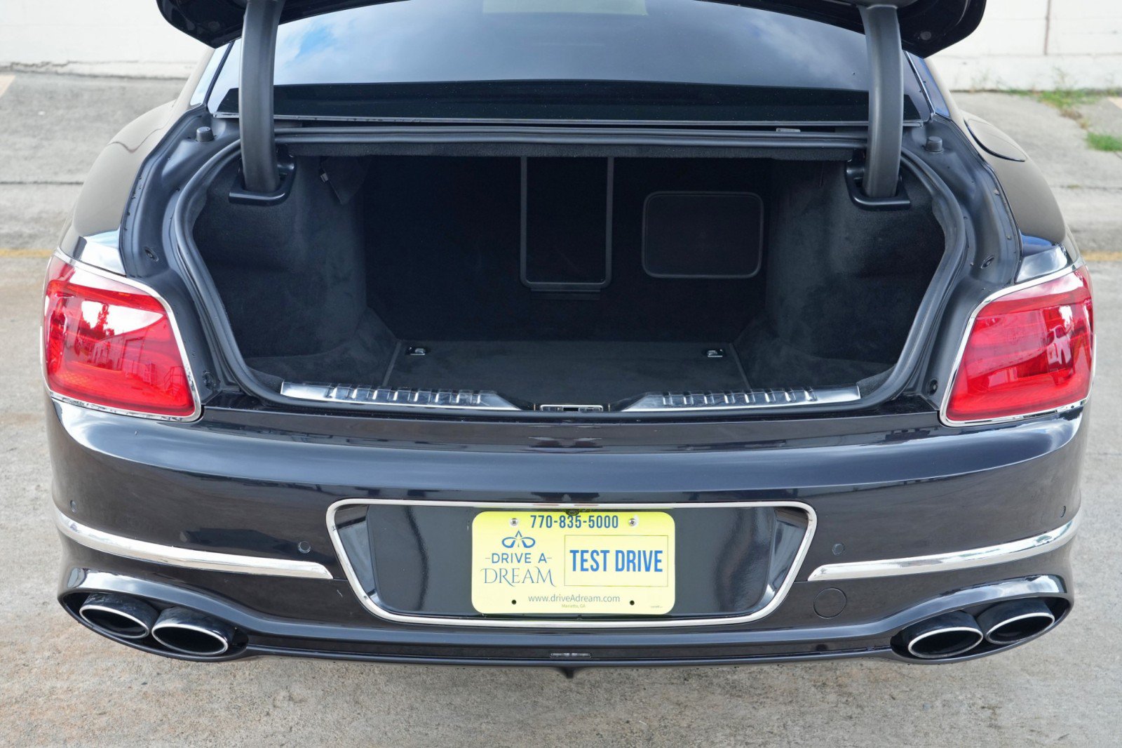 Used 2023 Bentley Flying Spur Azure AWD/4WD image 10