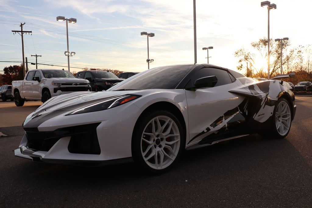 Used 2024 Chevrolet Corvette Z06 image 9