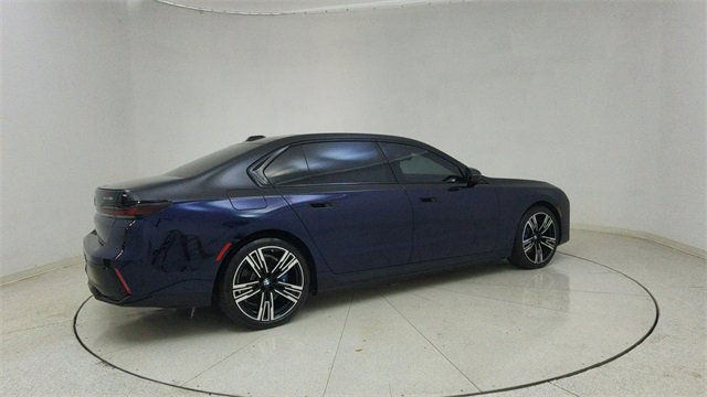 Used 2023 BMW i7 xDrive60 image 72