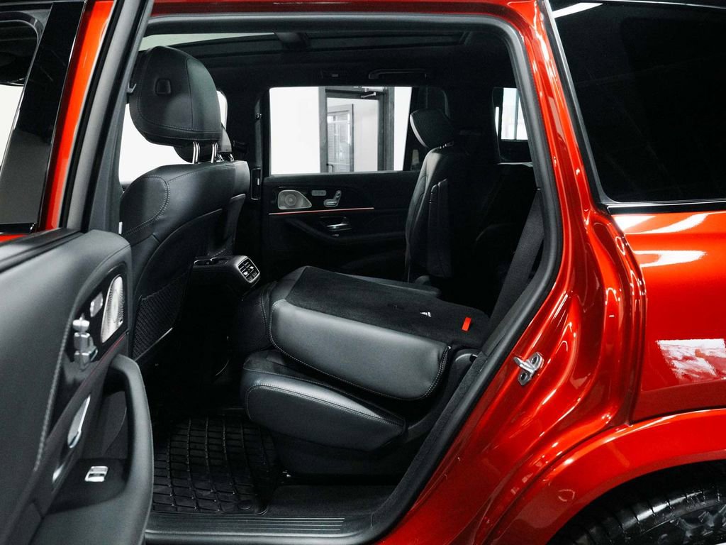Used 2022 Mercedes-Benz GLS 63 AMG 4MATIC image 32
