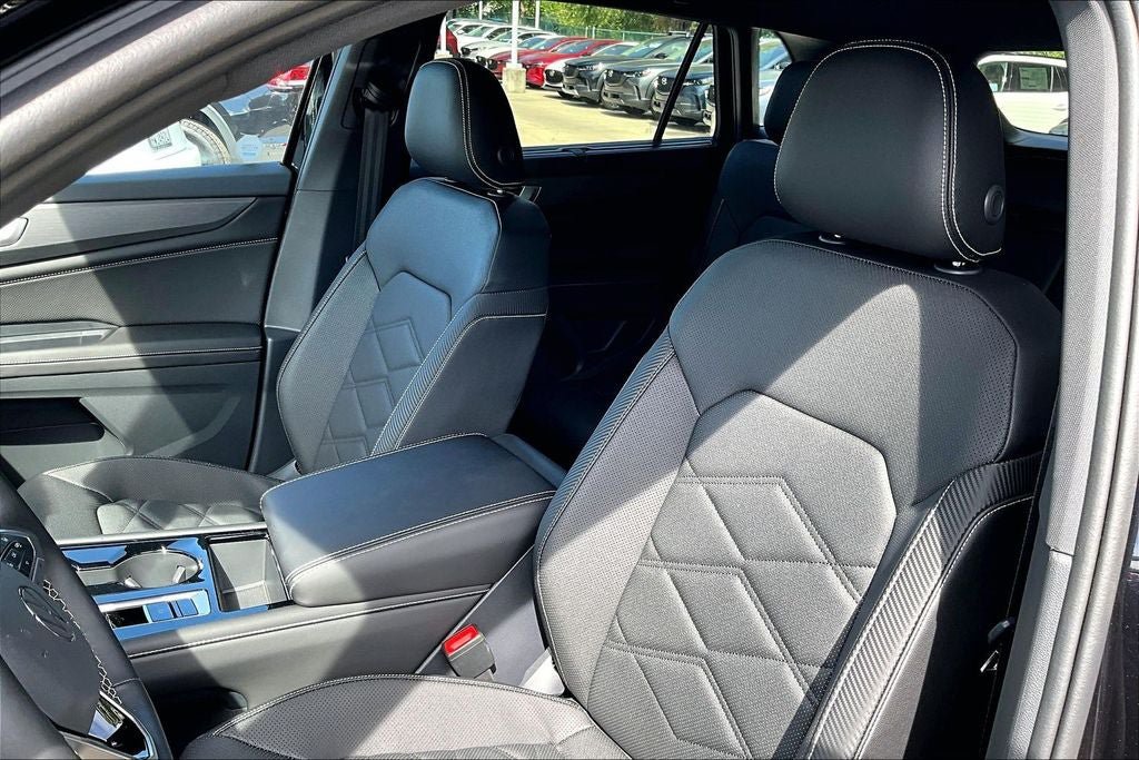 New 2026 Volkswagen Atlas Cross Sport SE FWD image 18