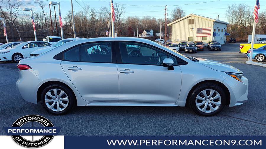 Used 2020 Toyota Corolla LE image 2